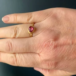 Ananda Khalsa - Rosecut Pink Sapphire Ring
