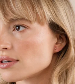 JaxKelly - Mini CZ Hug Hoop