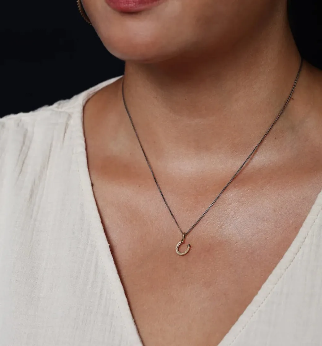 Kima – Mini Horseshoe Charm with White Diamonds